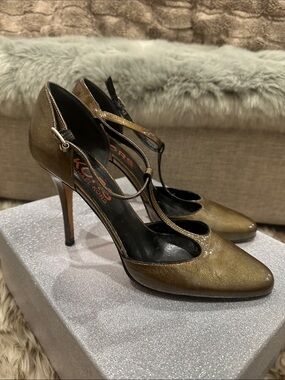 MICHAEL KORS Olive Green T-Strap Stiletto Pumps